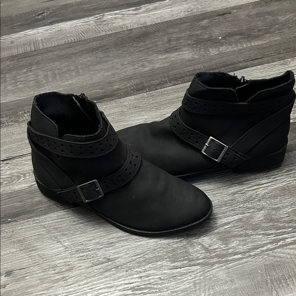 Zoe & Zac Black Ankle Boots with Strap Detail